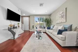 Photo #5: PTP2402961 Listing