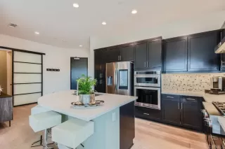 Photo #5: PTP2403032 Listing