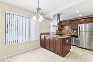 Photo #5: PTP2403111 Listing 