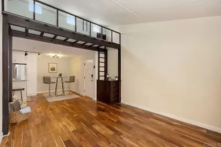 Photo #5: PTP2403119 Listing