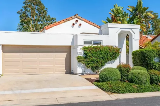 MLS: PTP2403129 Condo For Sale