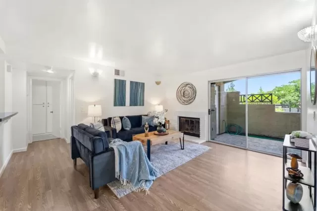 MLS: PTP2403192 Condo For Sale