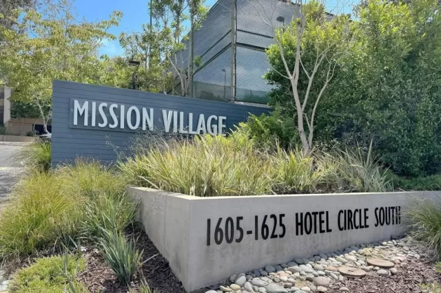 MLS: PTP2403198 Condo For Sale