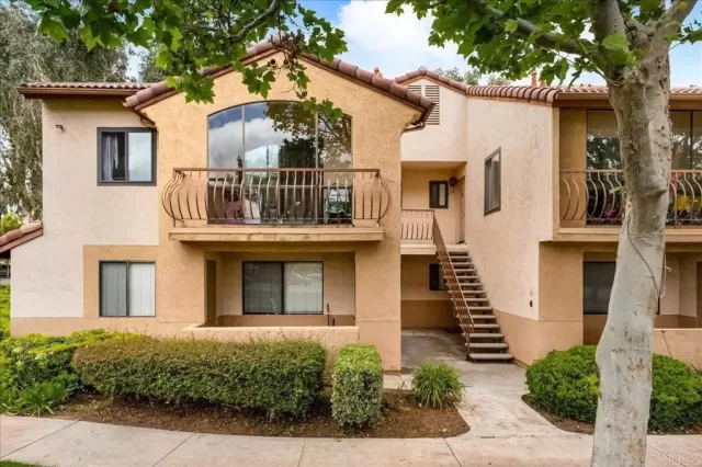 MLS: PTP2403350 Condo For Sale