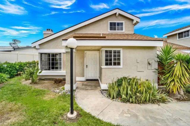 MLS: PTP2403376 Condo For Sale