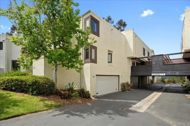 MLS: PTP2403405 Condo For Sale