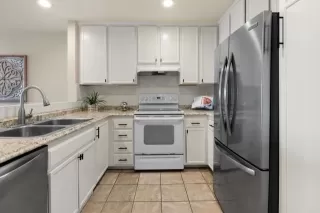 Photo #2: PTP2403448 Listing