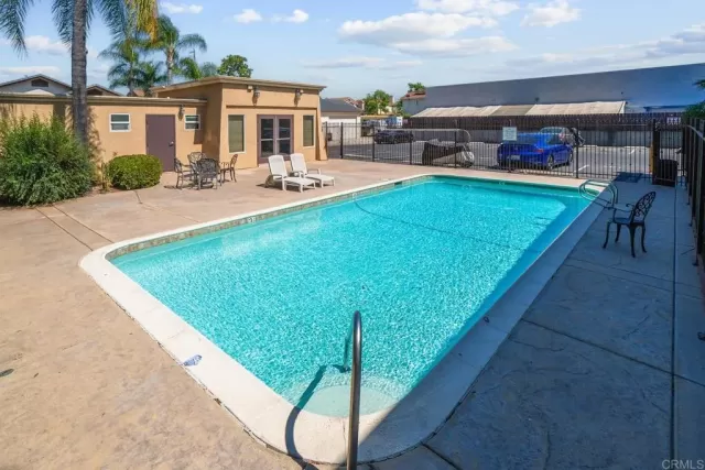 MLS: PTP2403538 Condo For Sale