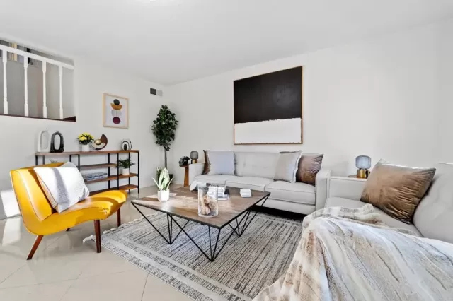 MLS: PTP2403572 Condo For Sale