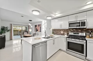 Photo #4: PTP2403572 Listing 