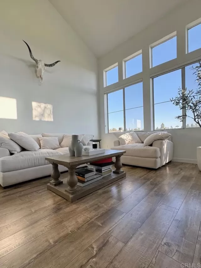 MLS: PTP2403627 Condo For Sale