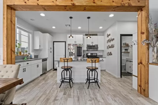 MLS: PTP2403674 Condo For Sale