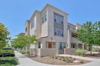 Photo #2: PTP2404016 Listing