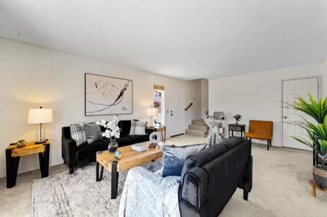 MLS: PTP2404093 Condo For Sale