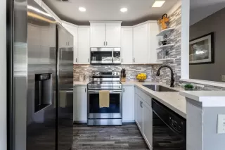 Photo #1: PTP2404320 Listing