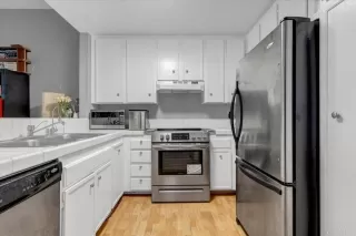 Photo #2: PTP2404359 Listing 