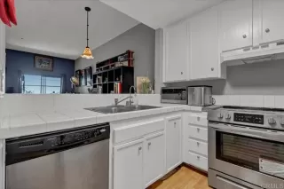 Photo #3: PTP2404359 Listing 