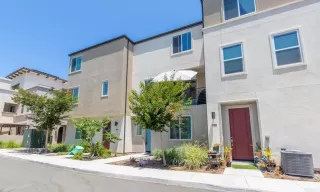 Photo #1: PTP2404397 Listing