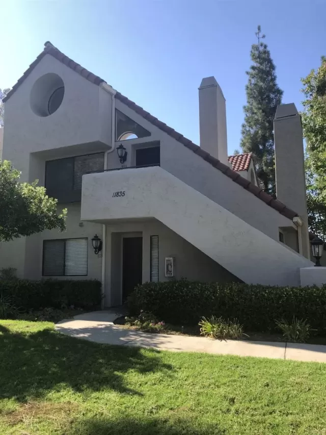 MLS: PTP2404467 Condo For Sale