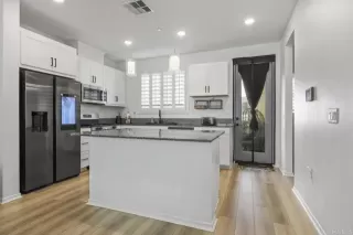 Photo #1: PTP2404710 Listing 