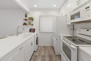 Photo #6: PTP2404727 Listing