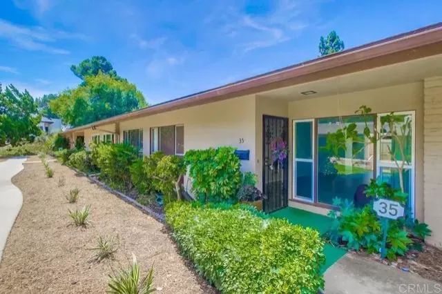 MLS: PTP2404738 Condo For Sale