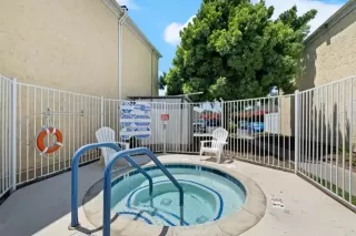 Photo #4: PTP2404923 Listing 