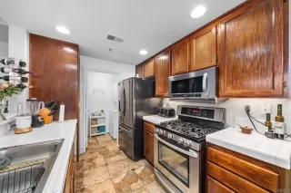 Photo #2: PTP2404931 Listing 