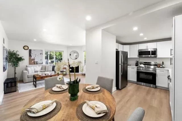 MLS: PTP2404952 Condo For Sale