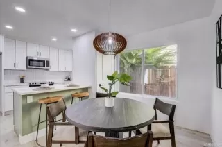 Photo #1: PTP2405055 Listing 