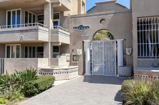 Photo #1: PTP2405420 Listing