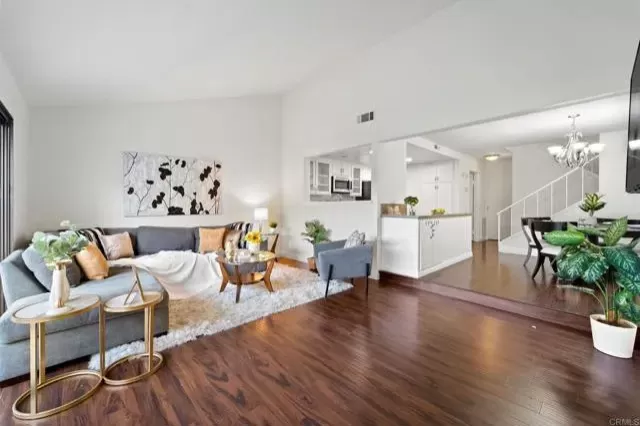 MLS: PTP2405440 Condo For Sale