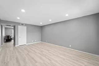 Photo #1: PTP2405445 Listing