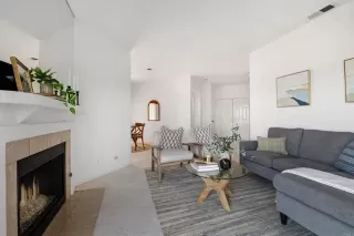 Photo #4: PTP2405558 Listing