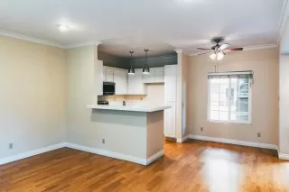 Photo #2: PTP2405659 Listing