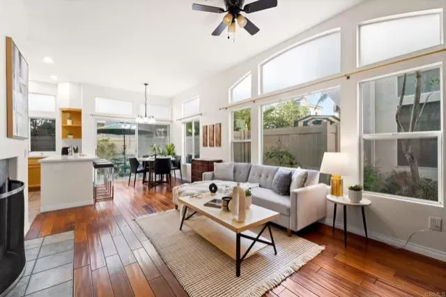 MLS: PTP2405837 Condo For Sale