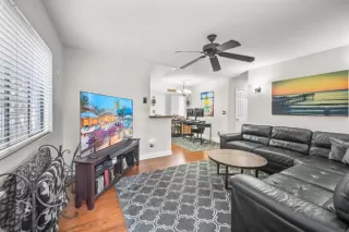 Photo #3: PTP2405857 Listing