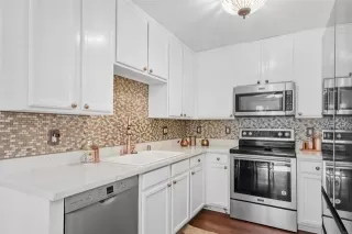 Photo #5: PTP2406010 Listing 