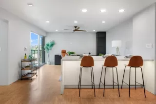 Photo #1: PTP2406094 Listing