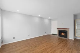 Photo #5: PTP2406112 Listing