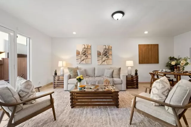 MLS: PTP2406130 Condo For Sale