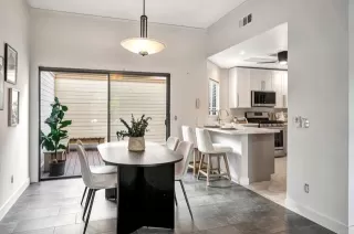 Photo #5: PTP2406387 Listing