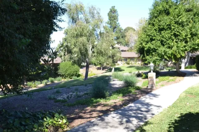 MLS: PTP2406487 Condo For Sale