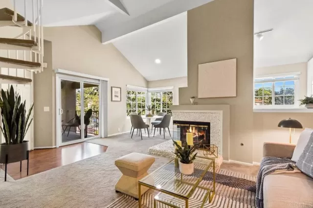 MLS: PTP2406707 Condo For Sale