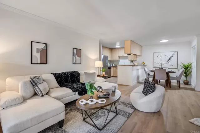 MLS: PTP2406778 Condo For Sale