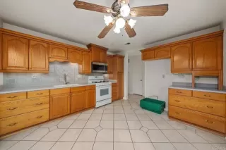 Photo #3: PTP2406847 Listing