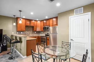 Photo #4: PTP2406881 Listing 