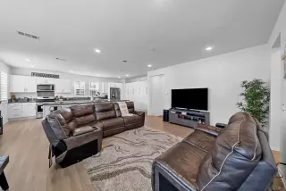 Photo #1: PTP2407141 Listing