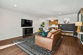 Photo #1: PTP2407168 Listing