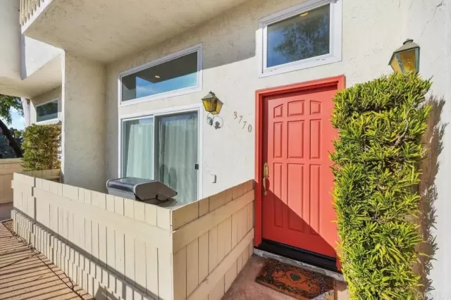 MLS: PTP2407293 Condo For Sale